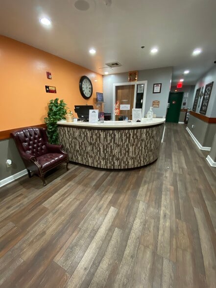 More Photos Of 3815 21st St, Lubbock Hotel For Sale