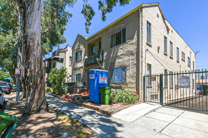 More Photos Of 356 N Orange Grove Ave, Los Angeles Apartments For Sale