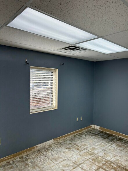 More Photos Of 4928 North St, Nacogdoches Office For Lease
