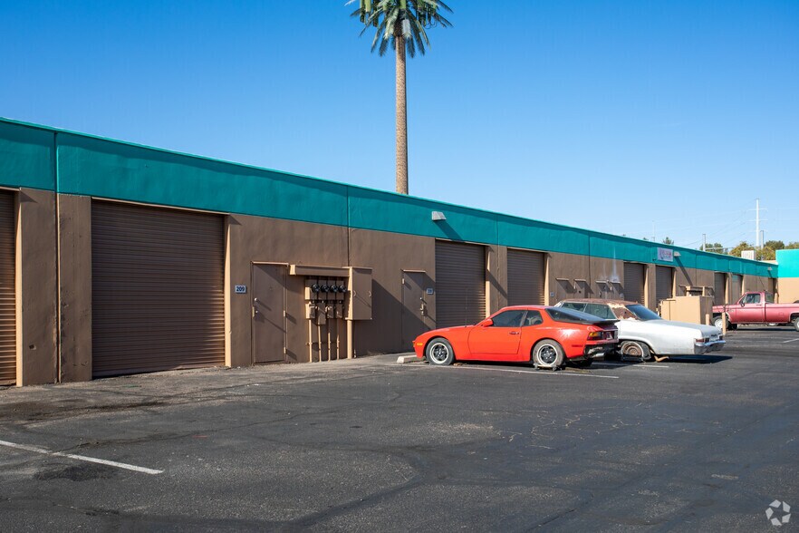 More Photos Of 7941 E Lakeside Pky, Tucson Unknown For Lease