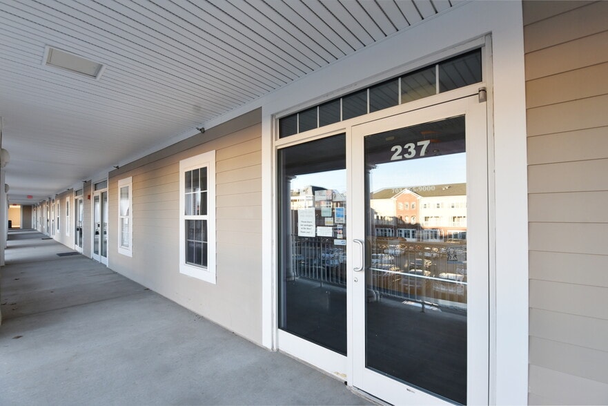 More Photos Of 13895 Hedgewood Dr, Woodbridge Medical For Sale