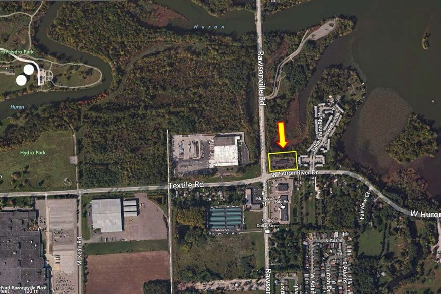More Photos Of 51300-52300 W Huron River Dr, Belleville Auto Repair For Lease