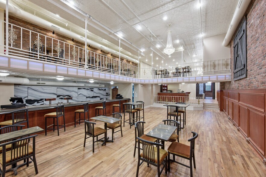 More Photos Of 209 Printers Alley, Nashville Hospitality For Sale