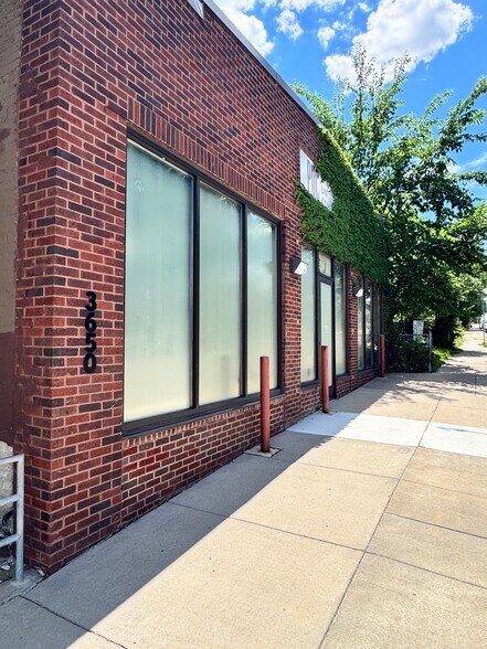 More Photos Of 3650 N Fremont Ave, Minneapolis Office For Sale