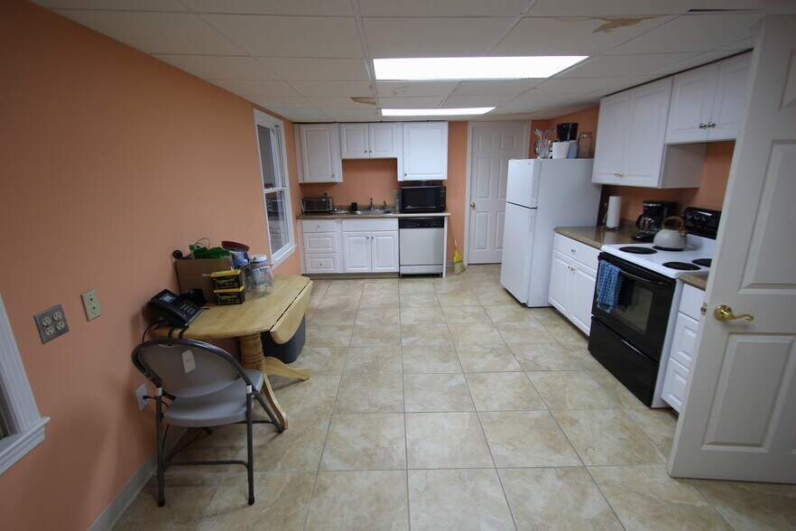 More Photos Of 3 Washington St, North Reading Warehouse For Sale