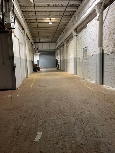 More Photos Of 33 Kenton Lands Rd, Erlanger Warehouse For Lease