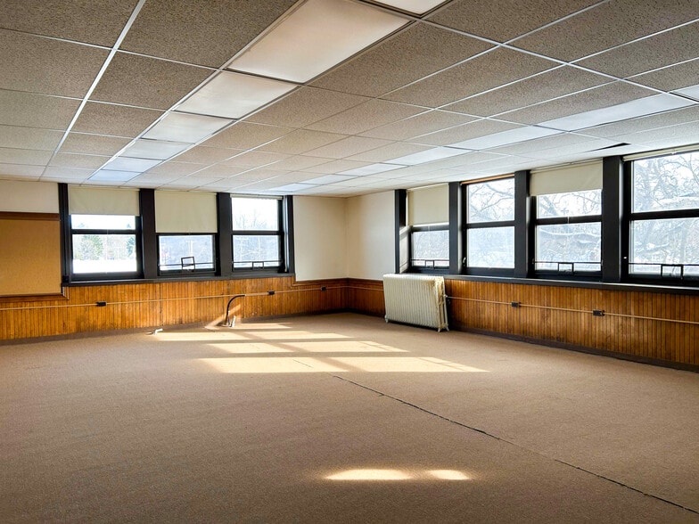 More Photos Of 1101 E 2nd St, Jamestown Schools For Sale