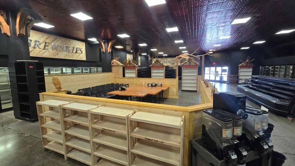 More Photos Of 1912 4th St, La Grande General Retail For Lease