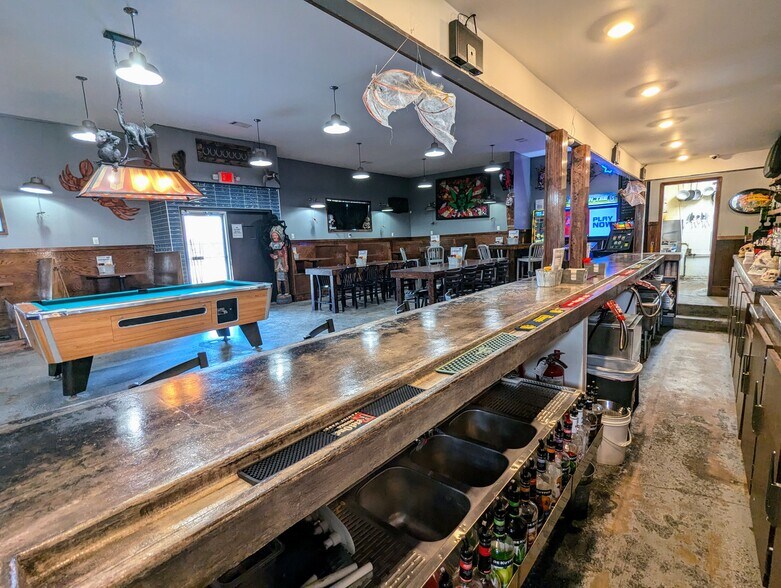 400 Washington Ave, Bay City, MI 48708 Specialty For Sale