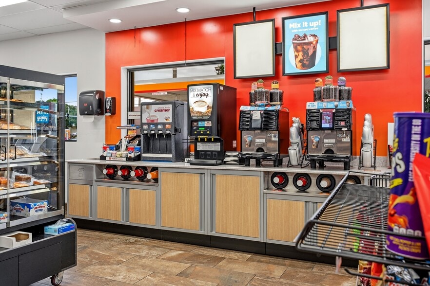 More Photos Of 2902 SW Port St Lucie Blvd, Port Saint Lucie Service Station For Sale