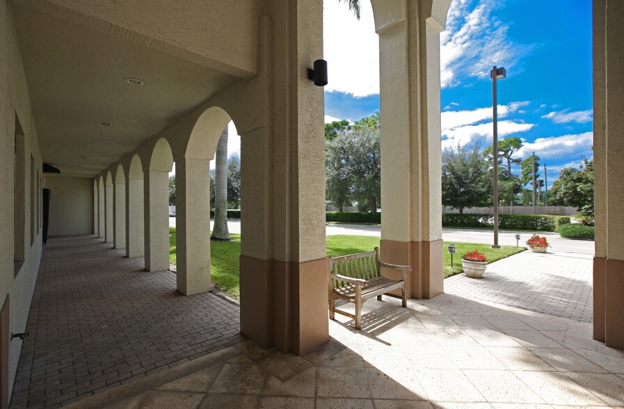 More Photos Of 1000 SE Monterey Commons Blvd, Stuart Unknown For Lease