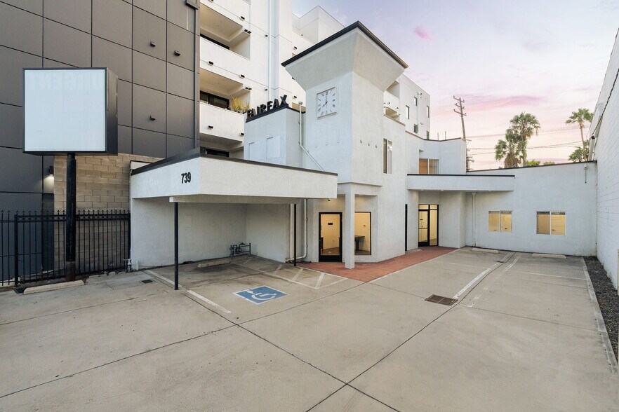 Primary Photo Of 739-741 N Fairfax Ave, Los Angeles Medical For Sale