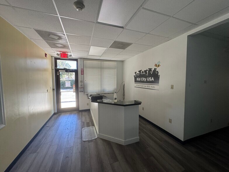 More Photos Of 621 Stephenson Ave, Savannah Daycare Center For Sale