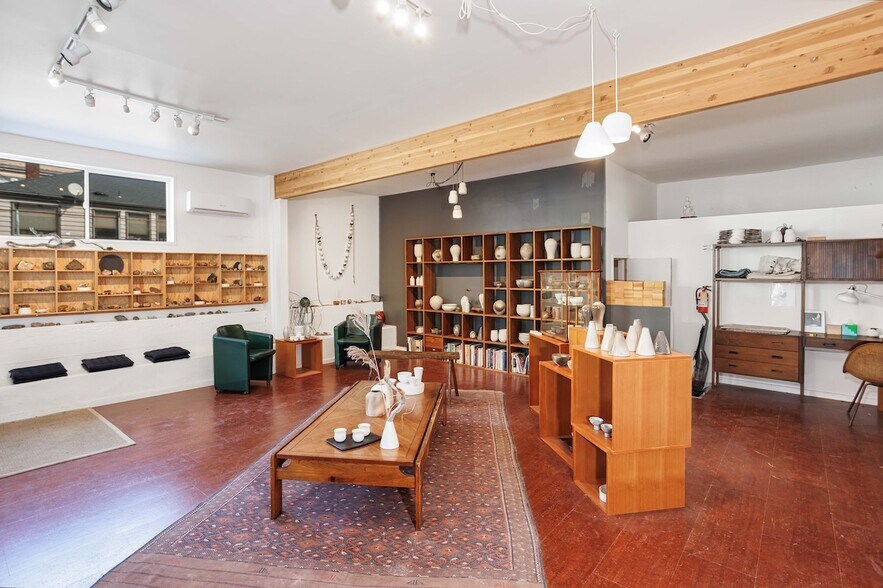 More Photos Of 3425 SE Yamhill St, Portland Loft Creative Space For Sale
