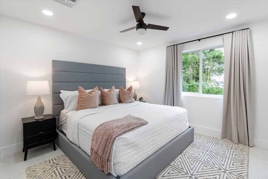 More Photos Of 1212 NW 6th Ct, Fort Lauderdale Apartments For Sale