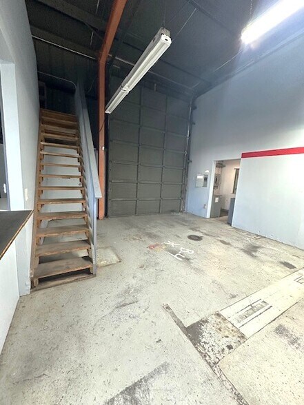 More Photos Of 1875 The Mall, Seaside Service For Lease