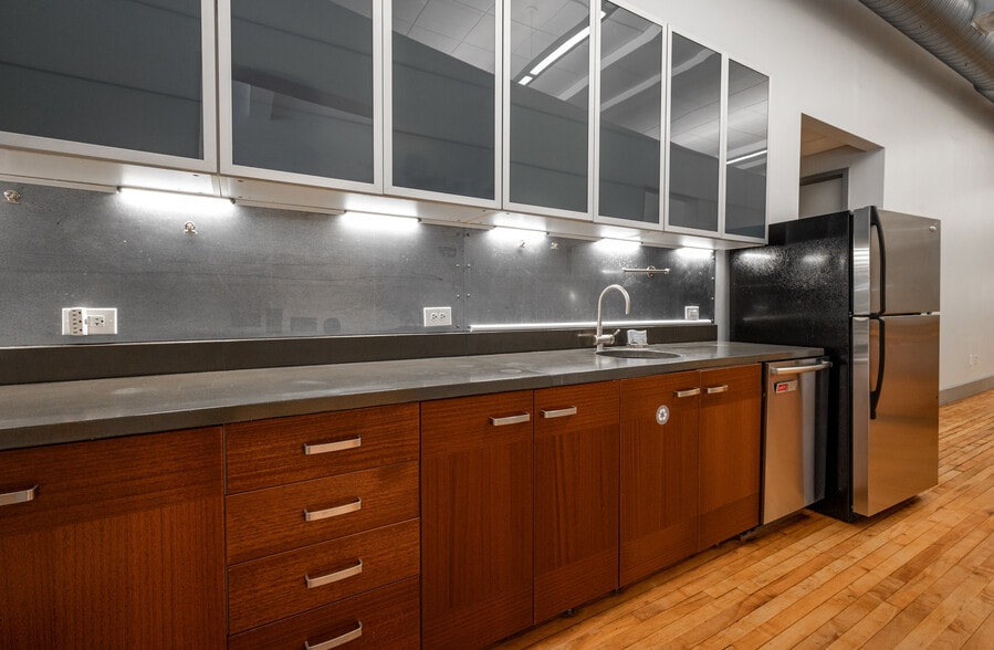 More Photos Of 204 Rigsbee Ave, Durham Office For Sale