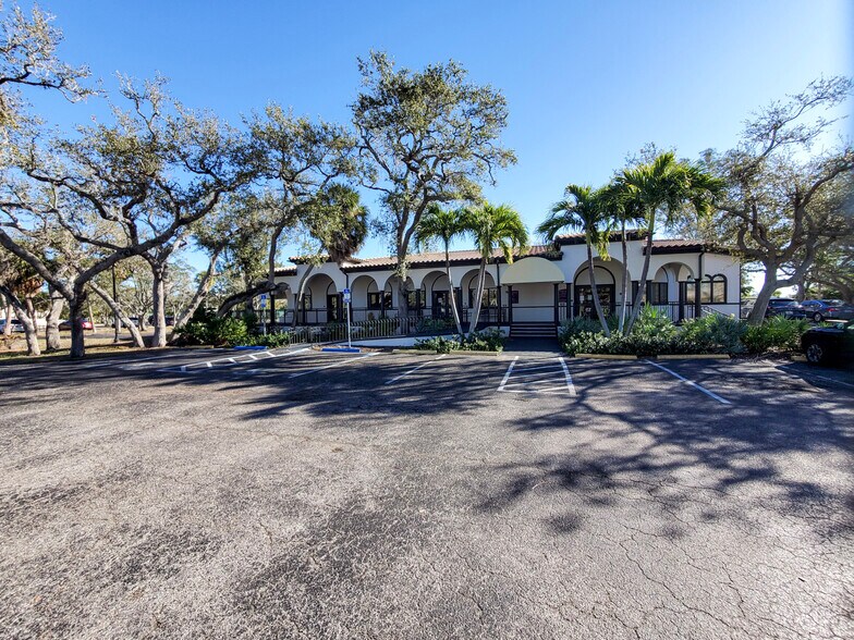 More Photos Of 540-550 Bay Isles Rd, Longboat Key Medical For Lease