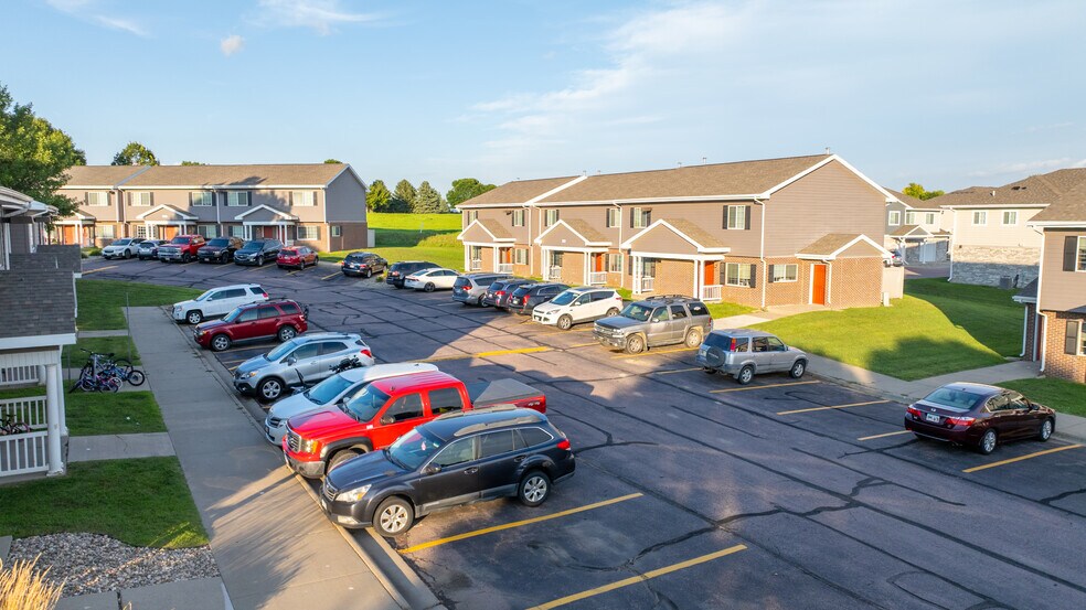 More Photos Of 4536 E Brennan Dr, Sioux Falls Multifamily For Sale