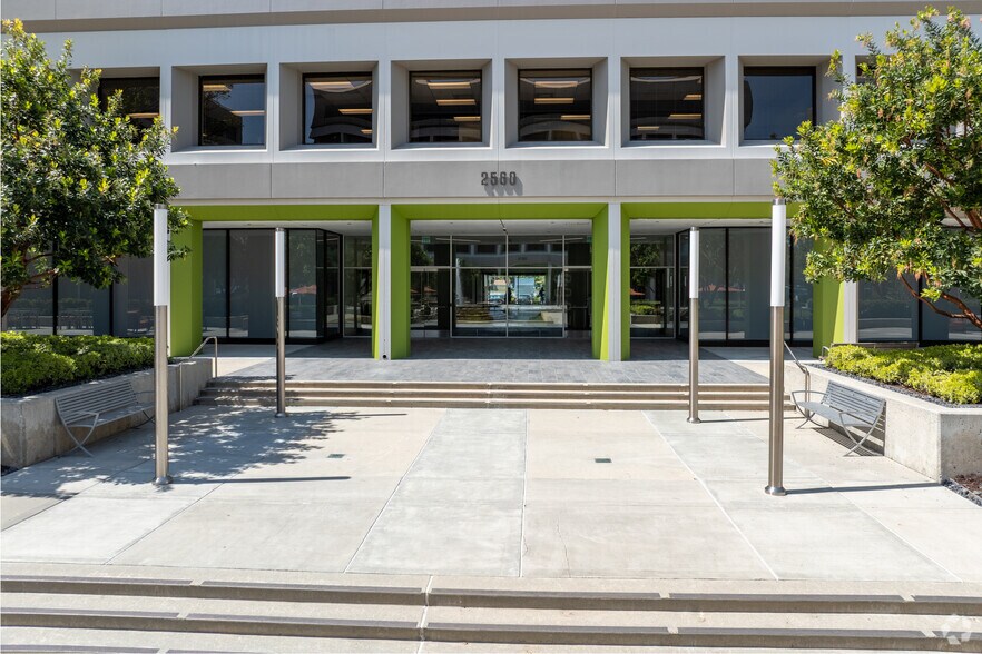 More Photos Of 2560 N 1st St, San Jose Loft Creative Space For Lease