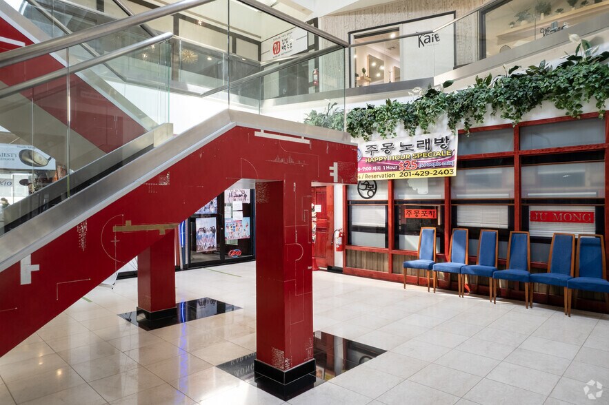 More Photos Of 1550 Lemoine Ave, Fort Lee Medical For Lease