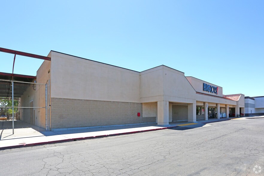 More Photos Of 4751 White Ln, Bakersfield Freestanding For Lease