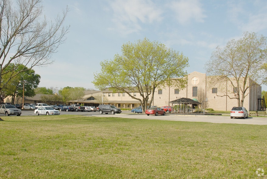 Primary Photo Of 8101 Senate St, Houston Religious Facility For Lease