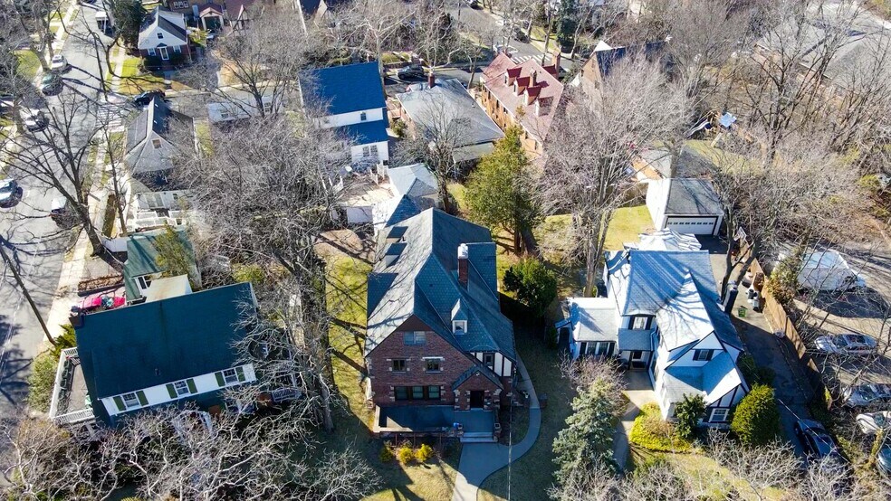 More Photos Of 78 Hart Blvd, Staten Island Rehabilitation Center For Lease