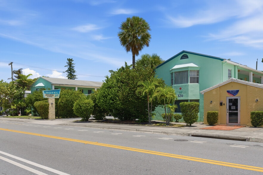 More Photos Of 320 N Federal Hwy, Lake Worth Hotel For Sale
