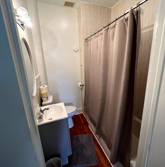 More Photos Of 3604 E River Rd, South Chesterfield Daycare Center For Sale