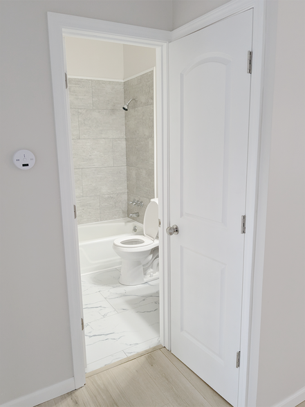 More Photos Of 802 S Jenkins Blvd, Akron Apartments For Sale