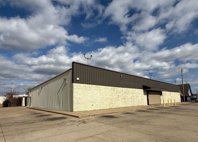 More Photos Of 1760 Winchester Rd, Memphis Freestanding For Lease