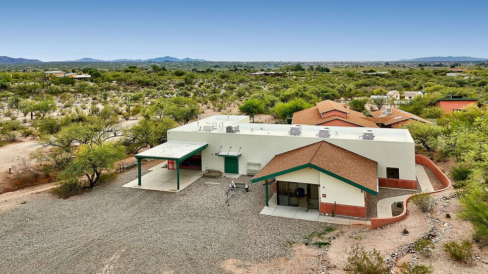 More Photos Of 2751 N Soldier Trl, Tucson Specialty For Sale