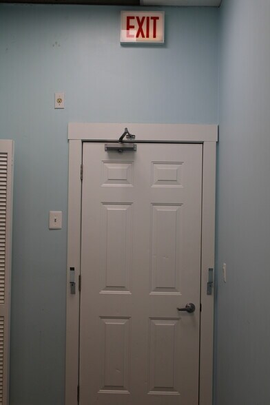 More Photos Of 4407 N Hazel St, Chicago Apartments For Lease