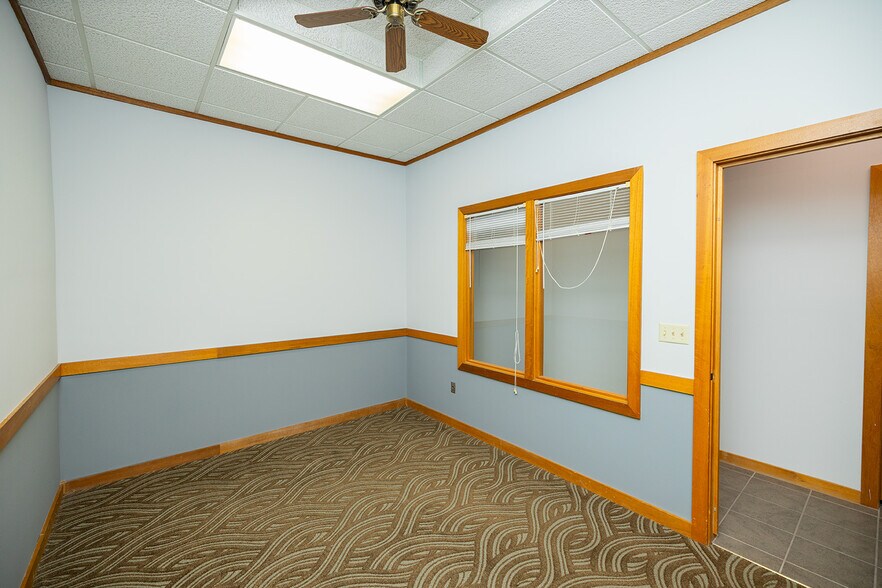 More Photos Of 1020 N Main St, Wichita Medical For Sale