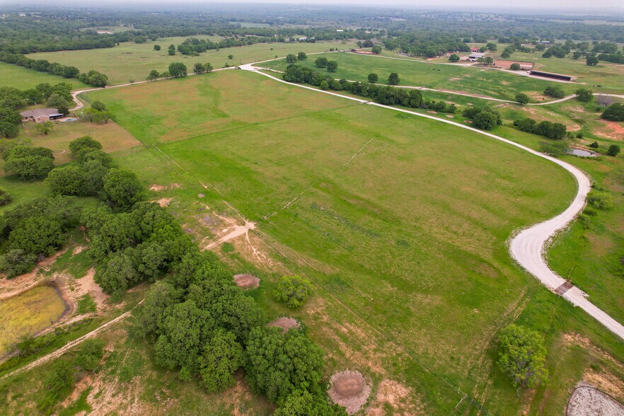 More Photos Of 622 Darwin Rd, Sunset Land For Sale