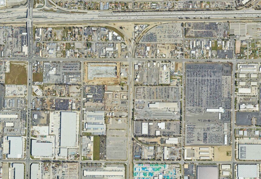 More Photos Of 14562 Slover Ave, Fontana Land For Lease