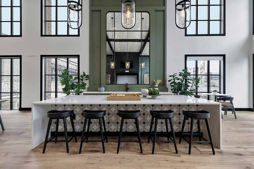 More Photos Of 7910 S New Braunfels, San Antonio Apartments For Lease