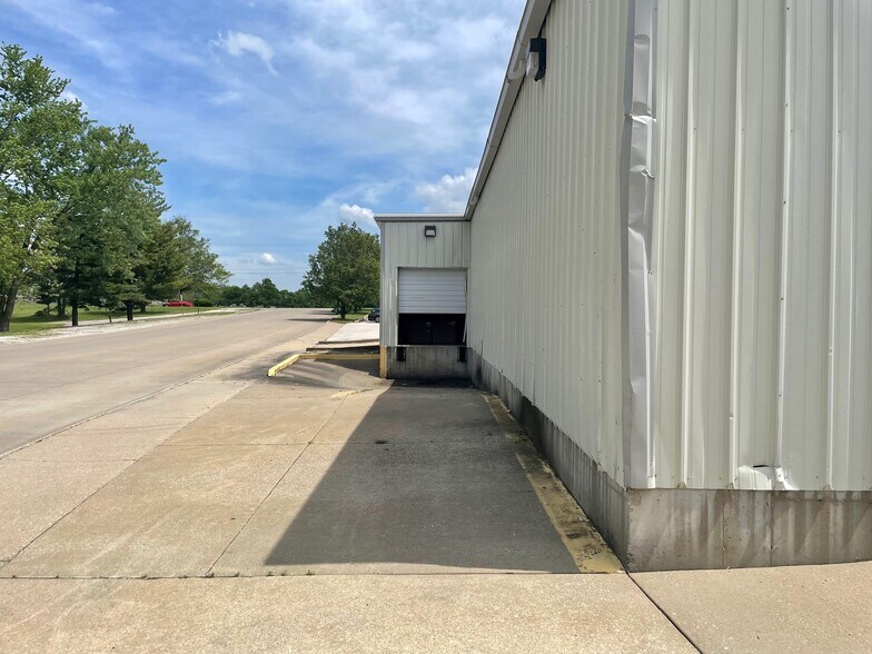 More Photos Of 628 Old Saint Marys Rd, Perryville Storefront For Lease