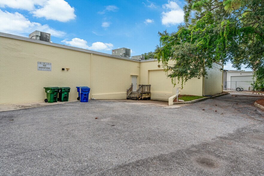 More Photos Of 8660 S Tamiami Trl, Sarasota Office For Sale