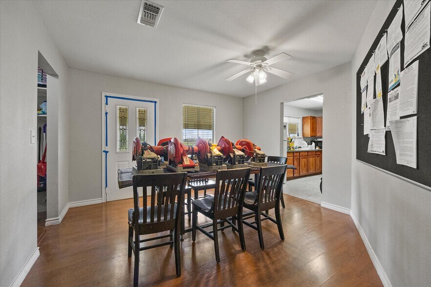More Photos Of 1101 Willy Vester Rd, Van Alstyne Warehouse For Sale