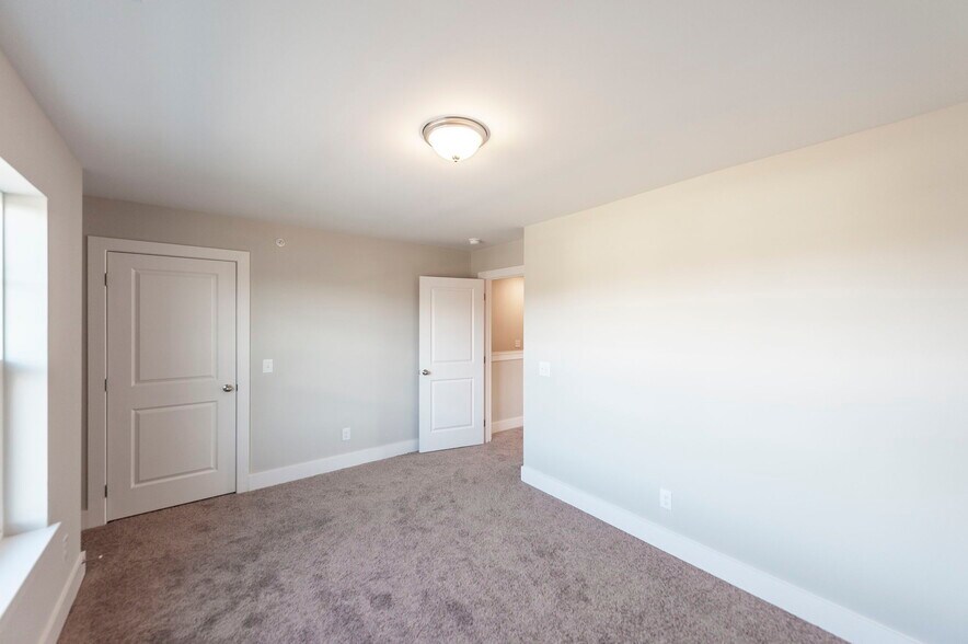 More Photos Of 1136 Lock 4 Rd, Gallatin Apartments For Sale