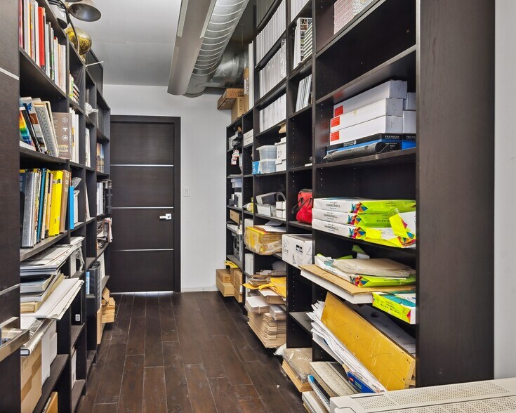 More Photos Of 33 W Jackson Blvd, Chicago Loft Creative Space For Lease