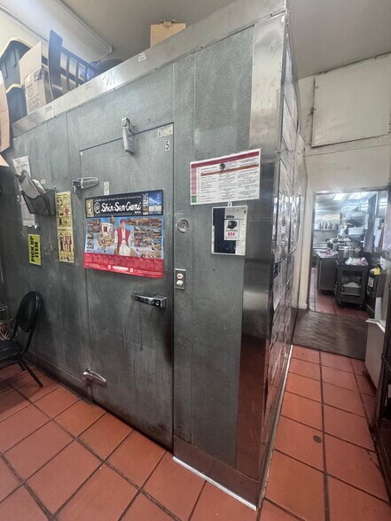 More Photos Of 1601 Sawtelle Blvd, Los Angeles Storefront Retail Office For Lease