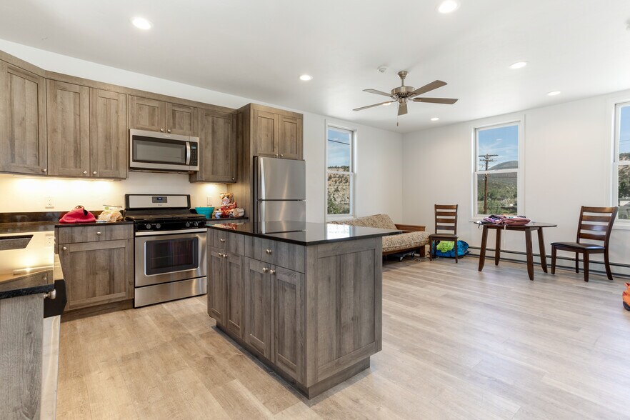 More Photos Of 105 Capitol St, Eagle Storefront Retail Residential For Sale