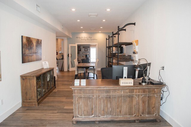 More Photos Of 1656 Main St, Sarasota Storefront Retail Office For Lease