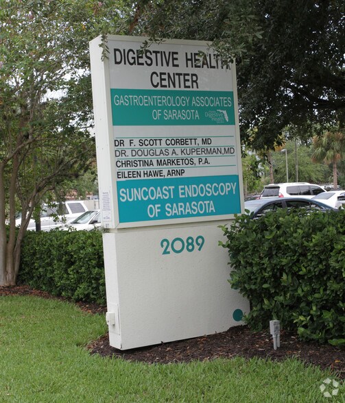 More Photos Of 2089 Hawthorne St, Sarasota Medical For Lease