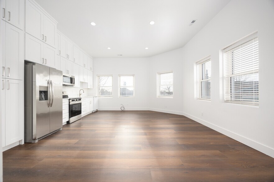 More Photos Of 50-52 S Main St, London Storefront Retail Residential For Sale