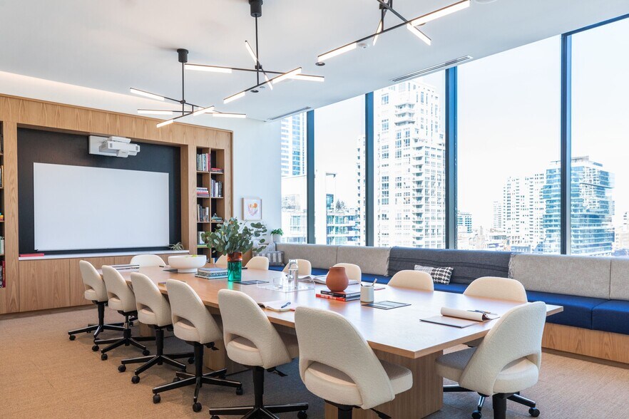 More Photos Of 448 N LaSalle Dr, Chicago Office For Lease