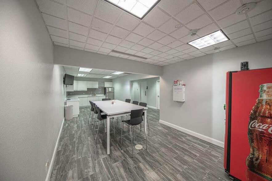 More Photos Of 125 W Missouri Ave, Midland Office For Lease
